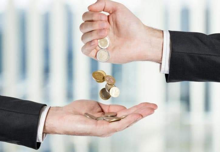 ΚΑΤΩΤΕΡΗ ΤΩΝ ΠΡΟΣΔΟΚΙΩΝ ΚΑΙ ΤΩΝ ΑΝΑΓΚΩΝ ΤΩΝ ΕΡΓΑΖΟΜΕΝΩΝ Η ΚΑΤΑ ΜΟΛΙΣ 2% ΑΥΞΗΣΗ ΤΟΥ ΚΑΤΩΤΑΤΟΥ ΜΙΣΘΟΥ