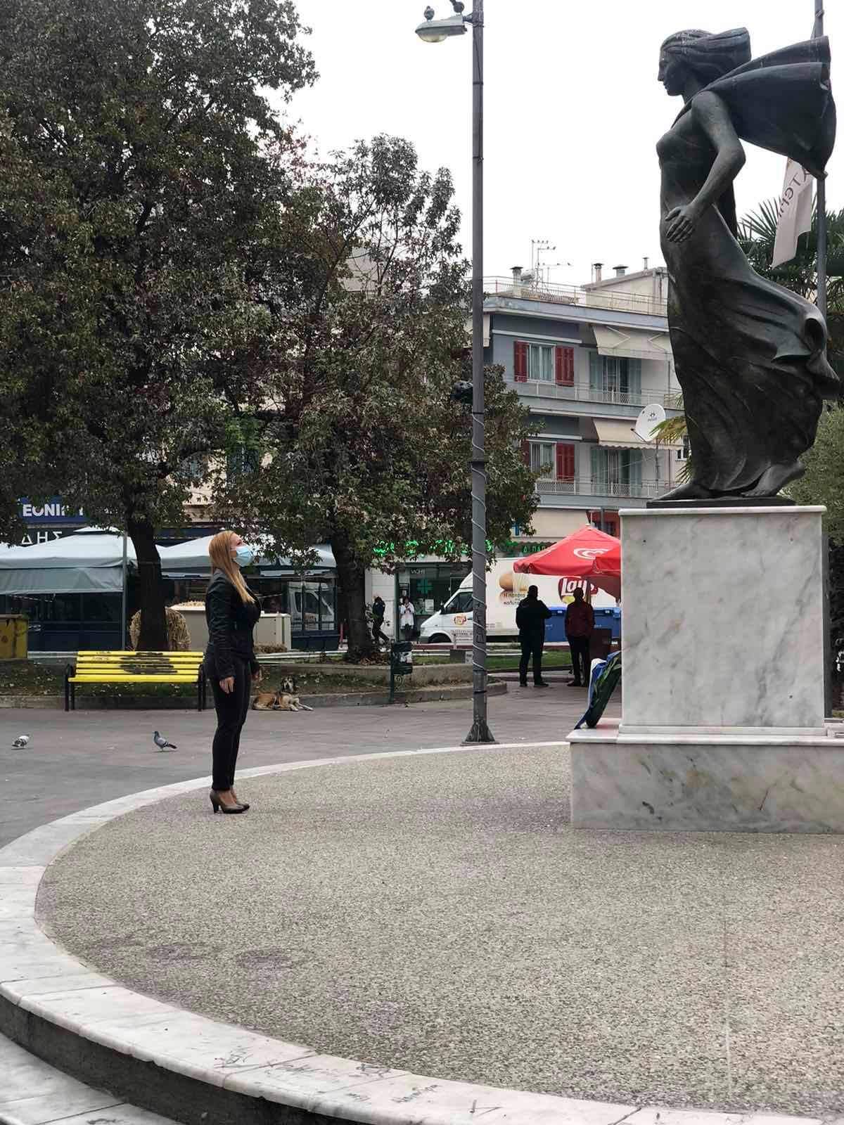 ΣΤΕΚΟΜΑΣΤΕ ΕΞΙΣΟΥ ΤΑΠΕΙΝΑ ΜΠΡΟΣΤΑ ΣΤΗ ΜΝΗΜΗ ΤΩΝ ΑΓΩΝΙΣΤΩΝ ΤΟΥ ΠΟΛΥΤΕΧΝΕΙΟΥ ΚΑΙ ΤΩΝ ΘΥΜΑΤΩΝ ΤΗΣ ΠΑΝΔΗΜΙΑΣ